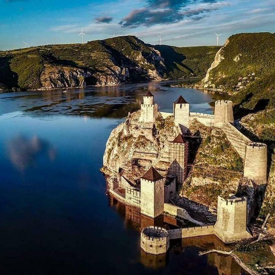 Apartments Barocco Golubac Zewnętrze zdjęcie