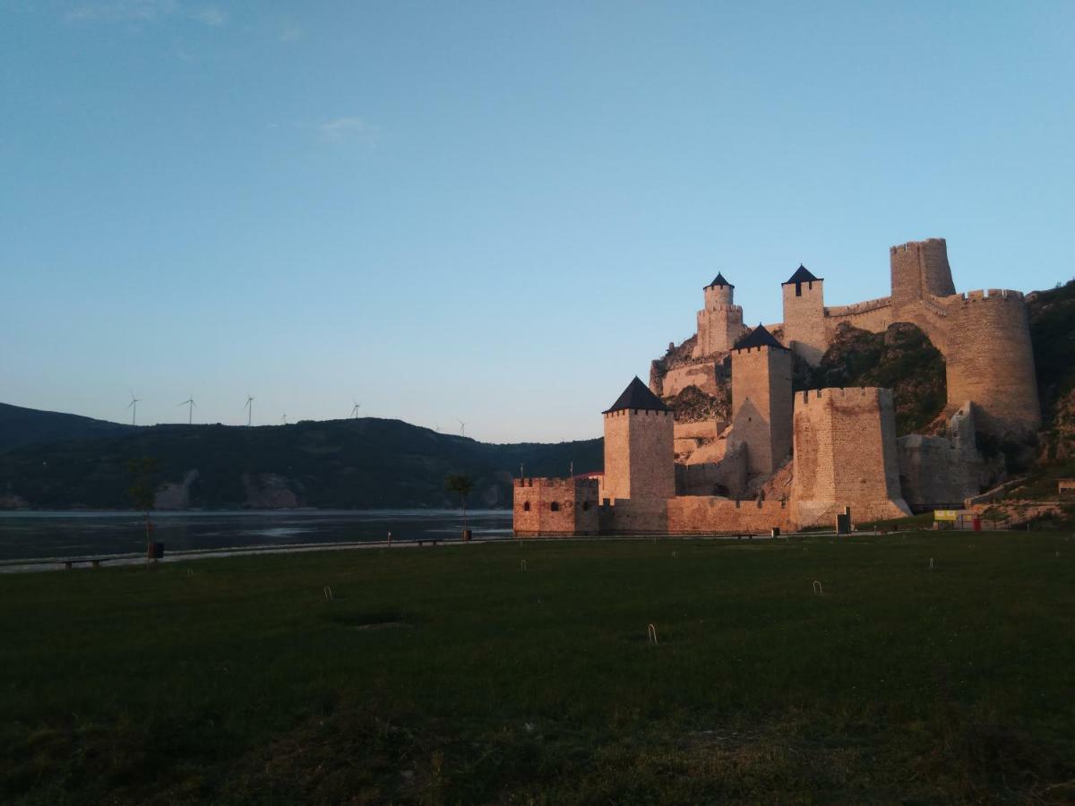 Apartments Barocco Golubac Zewnętrze zdjęcie